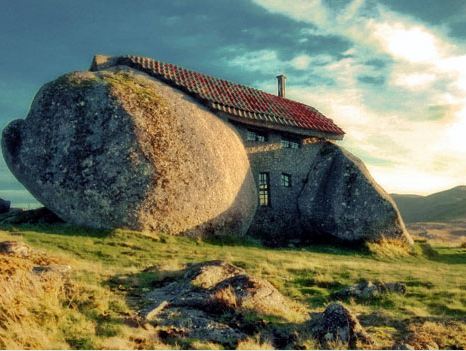 flinstone-house